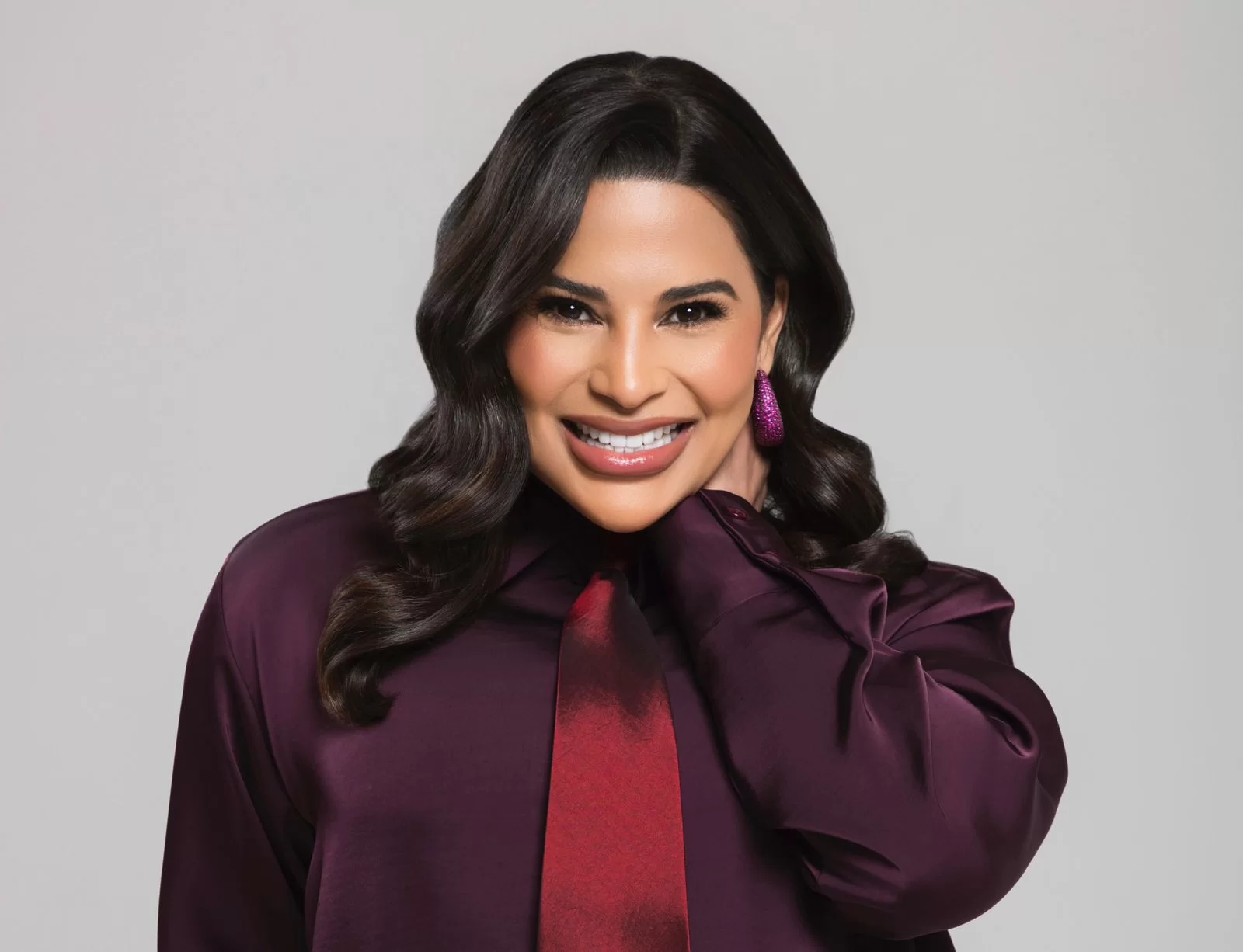 Evelina García presenta “Sin Guiones”, espacio de crecimiento, sanación y salud metal